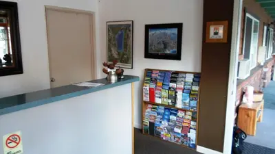 a pharmacyacist with a counter and a pharmacyacistacistacistacistacistacist at Paradice Motel in South Lake Tahoe