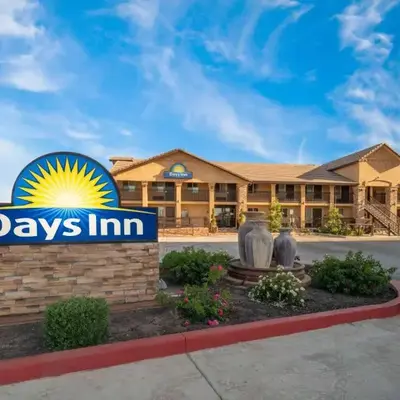 Days Inn by Wyndham Galt - Elk Grove South
