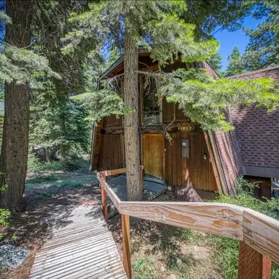 Retro Family Gathering Home in Tahoe Donner