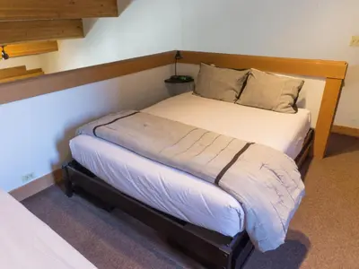 a bedroom with two beds in a room at Studio Apartment in Truckee