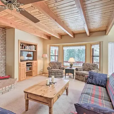 Near Bear Valley Peaceful Arnold Home with Hot Tub