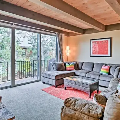 1 Mi to Shore Quiet South Lake Tahoe Condo