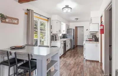 Gallery image of Sugar Pine Chalet in Oakhurst