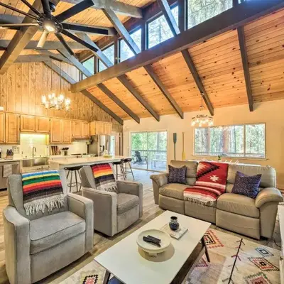 Pine Mountain Cabin with Hot Tub