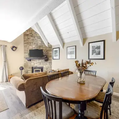 Mammoth View Villas 24