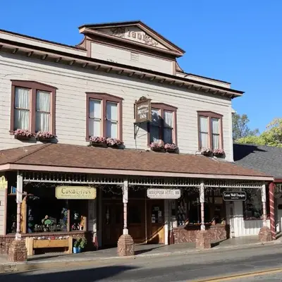 Mariposa Hotel Inn