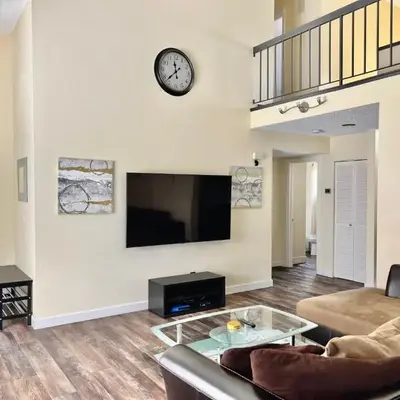 DT Reno - 4BR Home with Patio