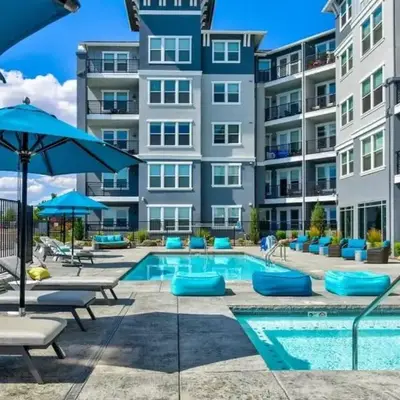 Chic Apt with Jacuzzi