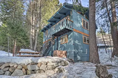 Gallery image of 2 Mi to Beach Incline Village Cabin with Patio! in Incline Village