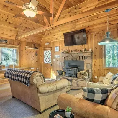 3 Mi to Big Trees State Park Cabin with Scenic Deck