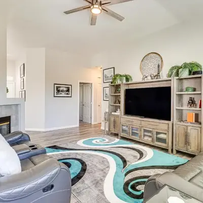 8 Mi to Dtwn Reno Cozy Sparks Escape with Fireplace