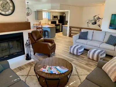 a living room filled with furniture and a fireplace at Rr-edgewater04 in June Lake