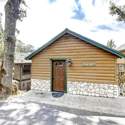 Lakefront Retreat