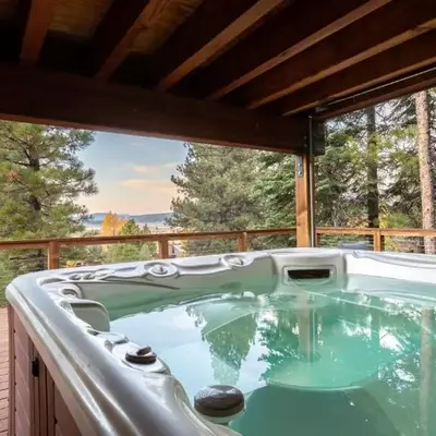 Redwood by AvantStay Secluded Cabin w Views Spa 5mins to NorthStar
