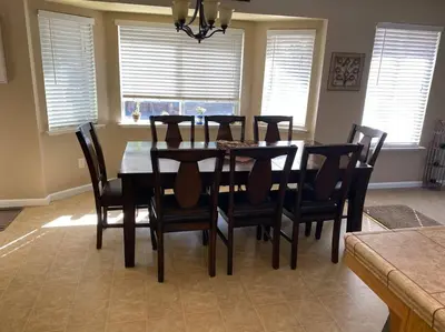 a dining room with a table and chairs at Waxberry Getaway Sequoia/Kings Canyon National Pks in Squaw Valley
