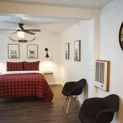 Fox Den- Pet Friendly Suite in Shaver Lake