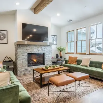 Newly Built Updated 3 Bed 2 and a half bath Creekhouse at Snowcrk Resort 1463 Amazing Mountain Views