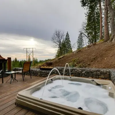 Hot Tub and Scenic Views Luxury Twain Harte Cabin!