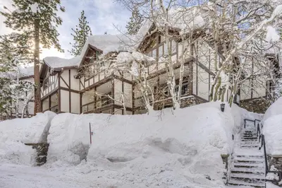 Gallery image of Tavern Inn #15 in Olympic Valley