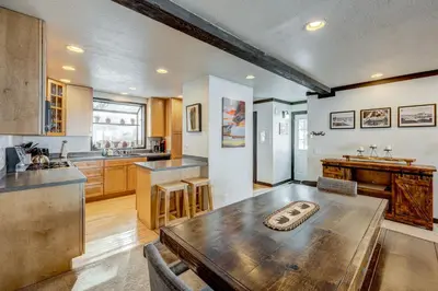 Gallery image of Tavern Inn #15 in Olympic Valley