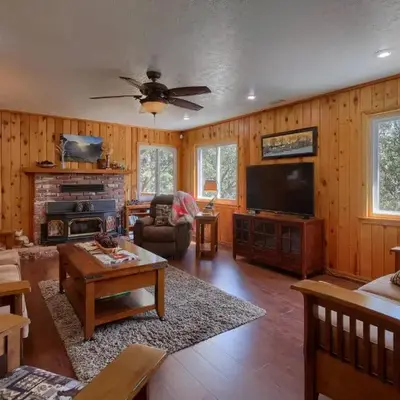 Yosemite Corner w NEW game room/Hot Tub/EV more