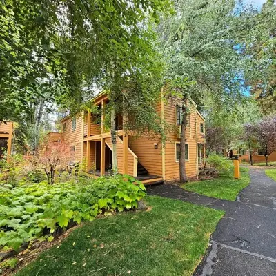 Delightful McCloud condo