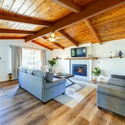 Dog-Friendly Oakhurst Home Walk to Downtown!