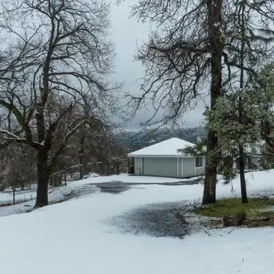 Cherry Cottage 15 min from Yosemite South Entrance