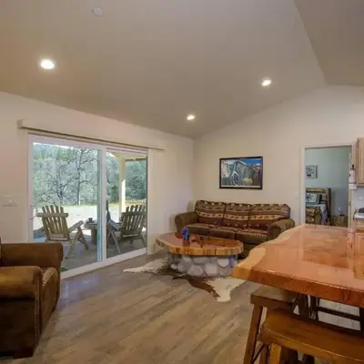 Cozy Cub Cabin