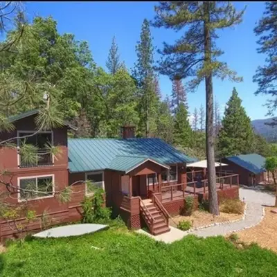 Uncle Grizz's Cabin...get intouch with nature